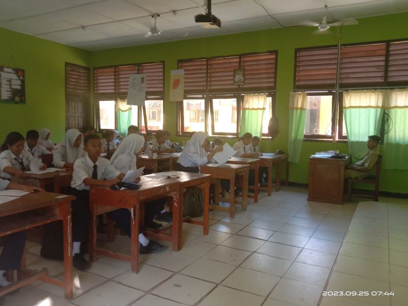 SUMATIF TENGAH SEMESTER GAZAL 2023/2024 SUMATIF TENGAH SEMESTER GAZAL 2023/2024