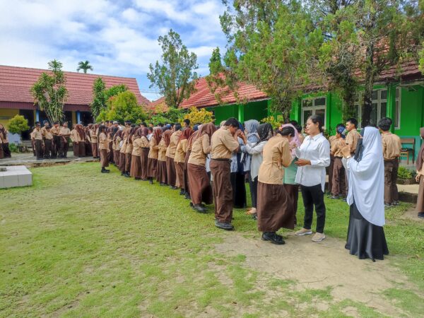 Halal Bihalal Keluarga Besar SMP Negeri 1 Sijuk