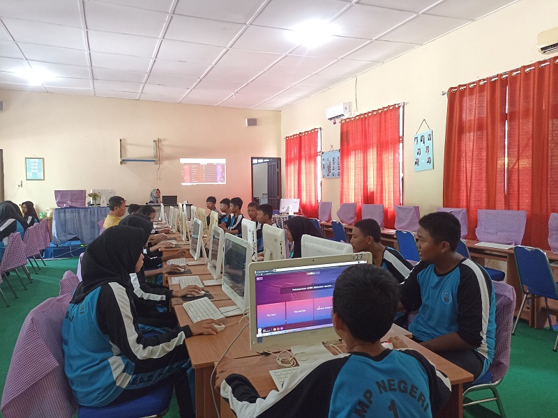 PEMANTAPAN PELAKSANAAN ANBK TAHUN 2024 DI SMP NEGERI 1 SIJUK