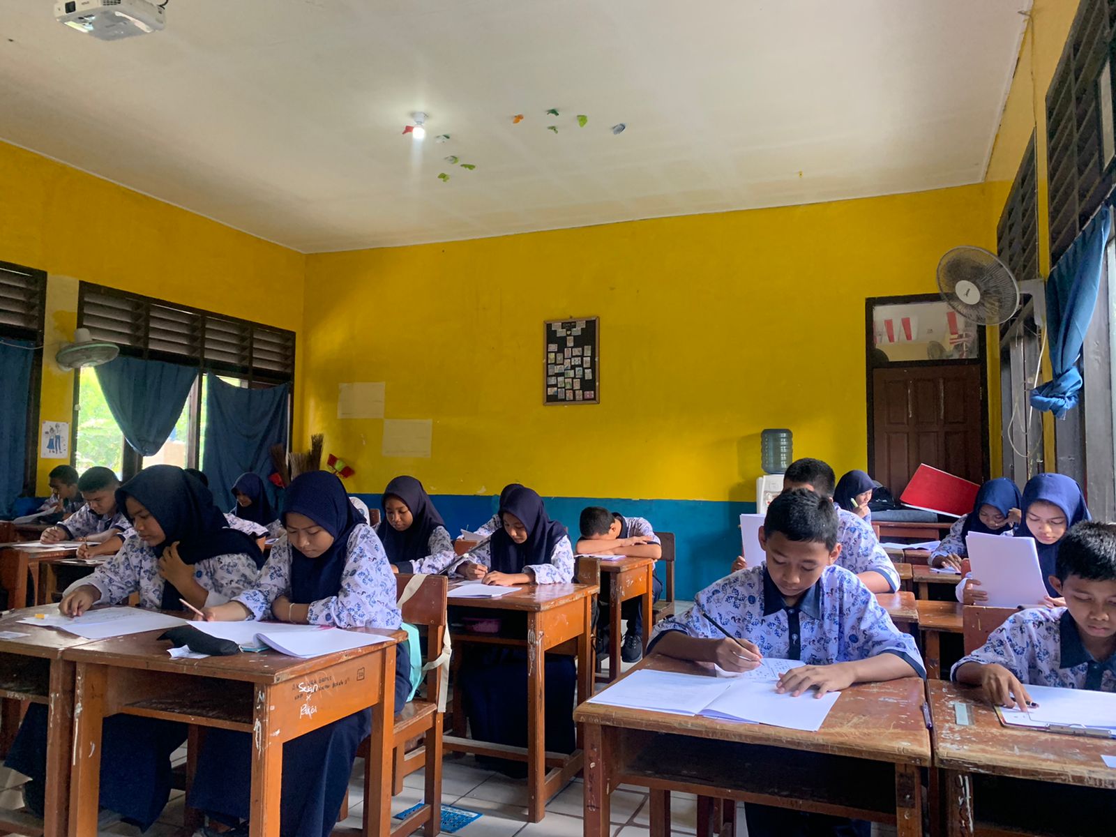 SMPN 1 SIJUK MELAKSANAKAN SAS 2024/2025 SMPN 1 SIJUK MELAKSANAKAN SAS 2024/2025