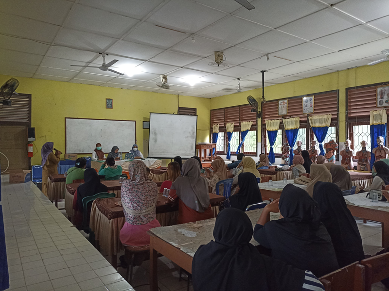 Sosialisasi Imunisasi HPV (Human Papilloma Virus) di SMP Negeri 1 Sijuk oleh UPT Puskesmas Sijuk Sosialisasi Imunisasi HPV (Human Papilloma Virus) di SMP Negeri 1 Sijuk oleh UPT Puskesmas Sijuk
