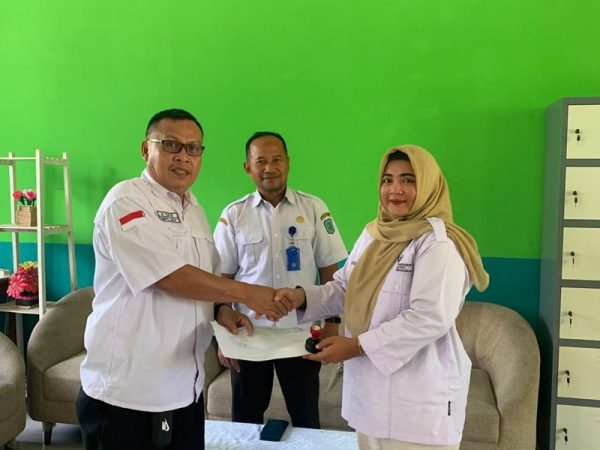 SERAH TERIMA JABATAN KEPALA SEKOLAH SERAH TERIMA JABATAN KEPALA SEKOLAH