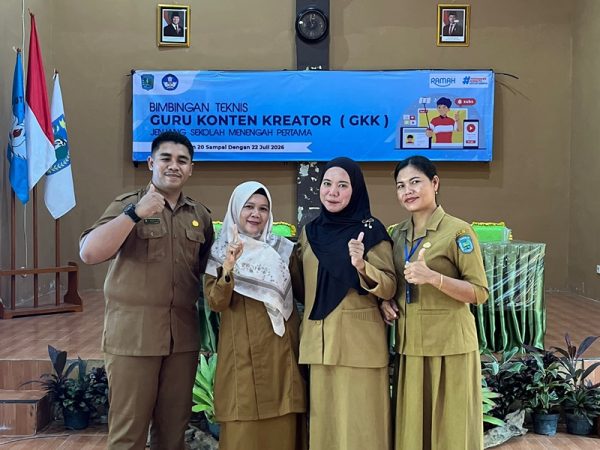 Empat Guru SMP Negeri 1 Sijuk Ikuti Bimbingan Teknis Guru Konten Kreator