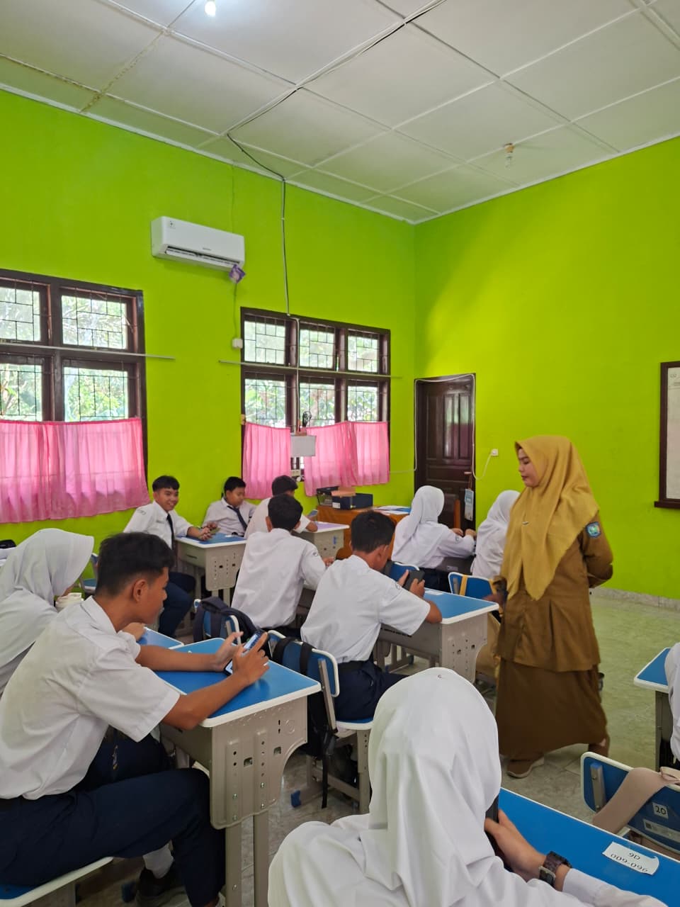 Pelaksanaan Asesmen Tengah Semester Gazal Tahun Pelajaran 2026/2027 SMP Negeri 1 Sijuk.