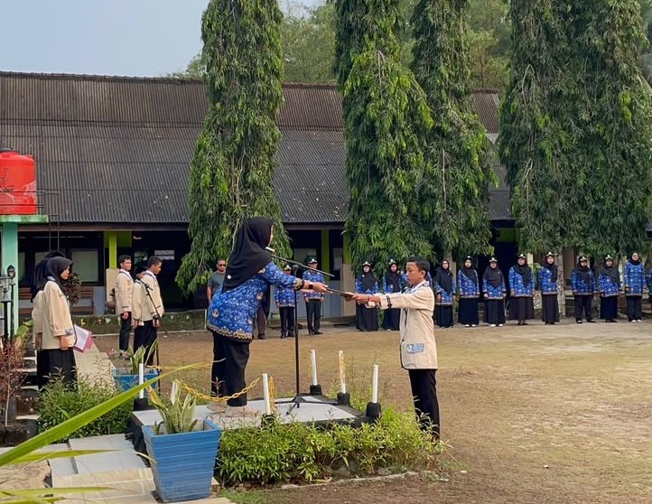 Hari Kesaktian Pancasila: SMP Negeri 1 Sijuk Kobarkan Semangat Persatuan