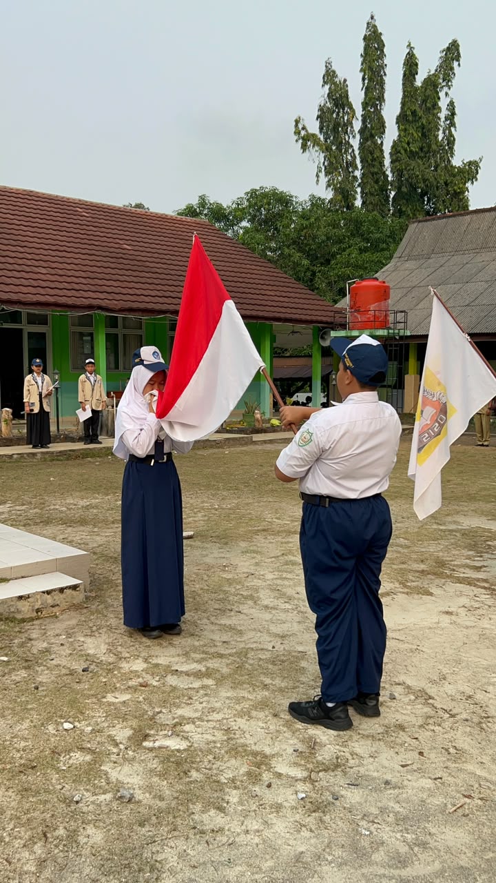 Pelantikan Pengurus OSIS Masa Bakti 2026/2027 Pelantikan Pengurus OSIS Masa Bakti 2026/2027